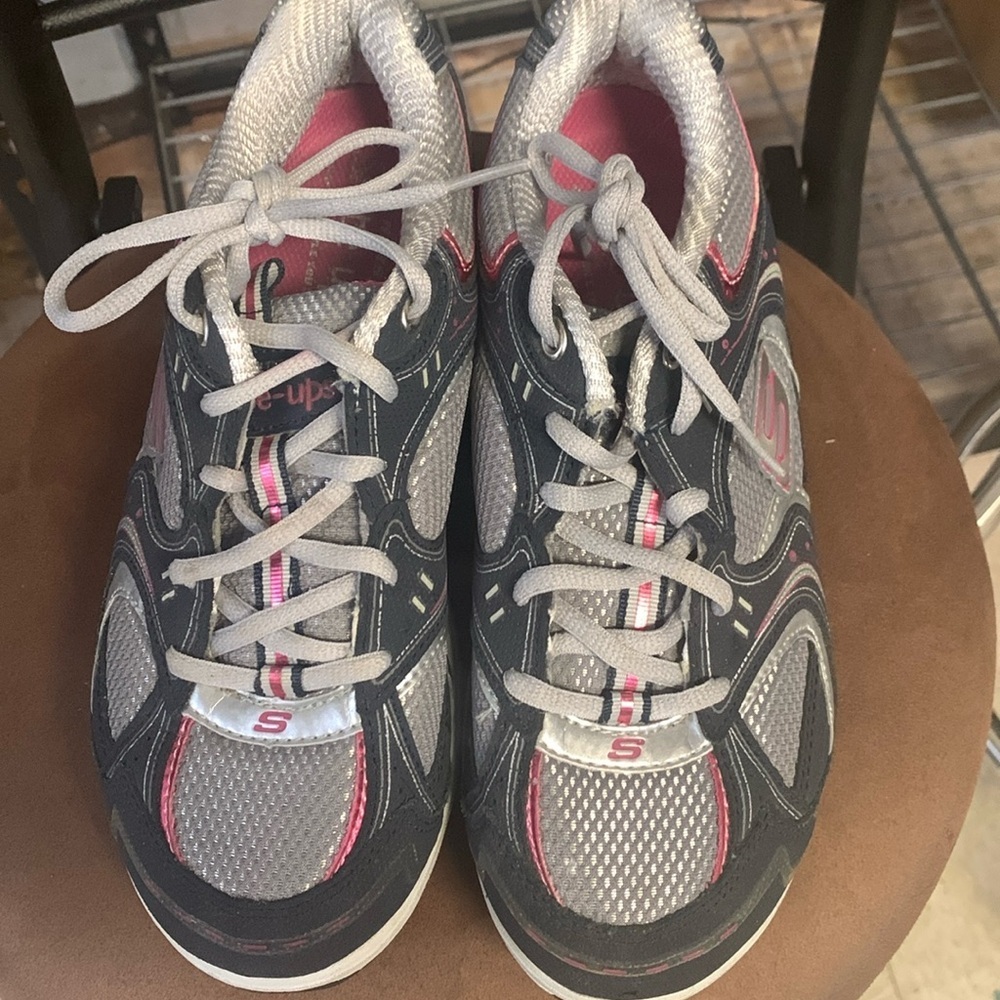 Skechers shoes